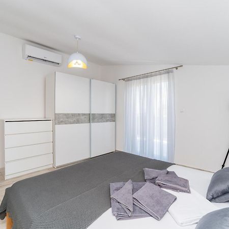 Vila Zara Nin Exterior foto